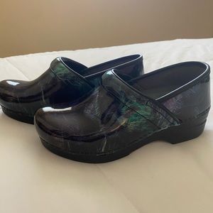 Brand New XP 2.0 Dansko Clog Patent Leather